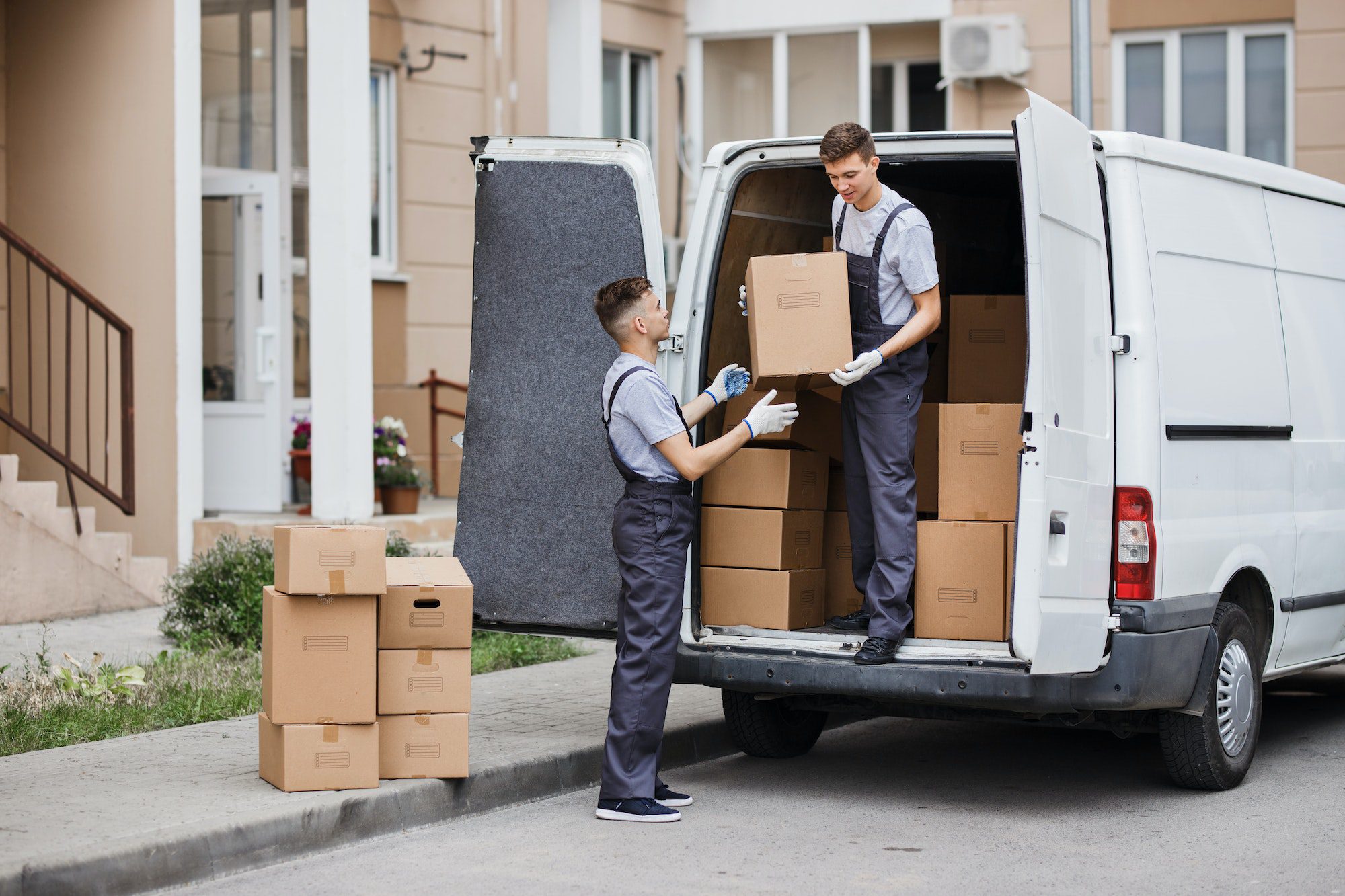 Professional team providing Local Moving Bronx residential relocation services